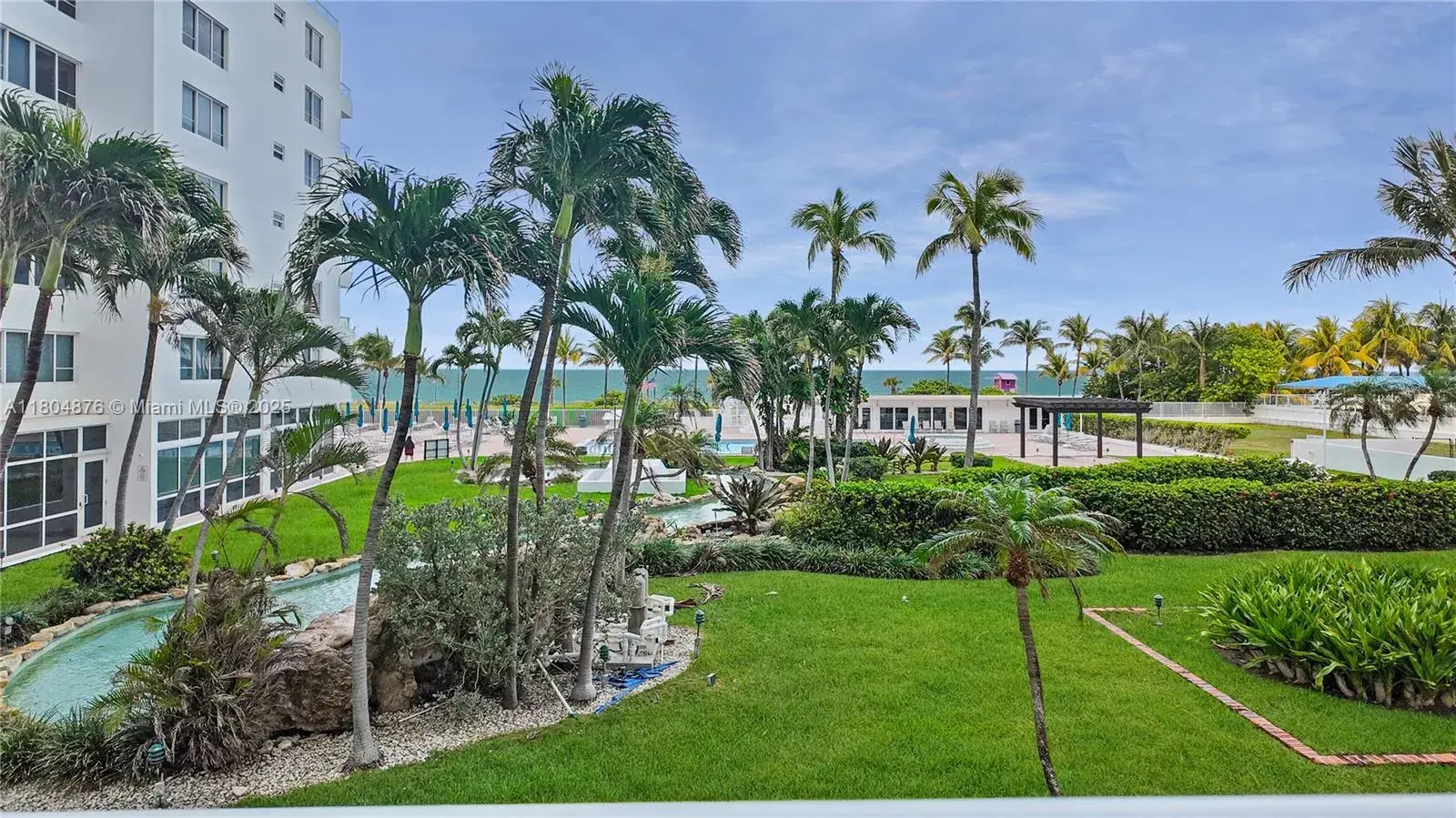 1 bedroom 1 bath Residential for sale at 5005 Collins Ave # 212, Miami Beach FL 33140