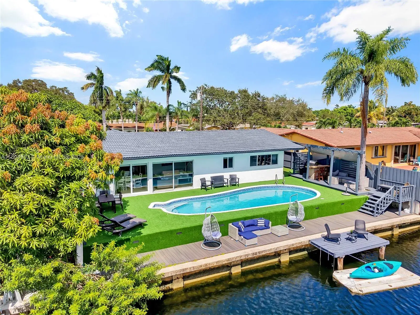 5 bedroom 3 bath Residential Lease for rent at 2828 Cleveland St, Hollywood FL 33020