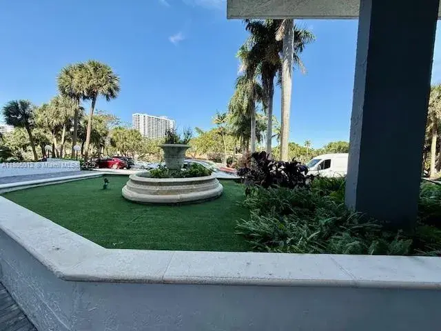 200 Leslie Dr # 829, Hallandale Beach FL 33009
