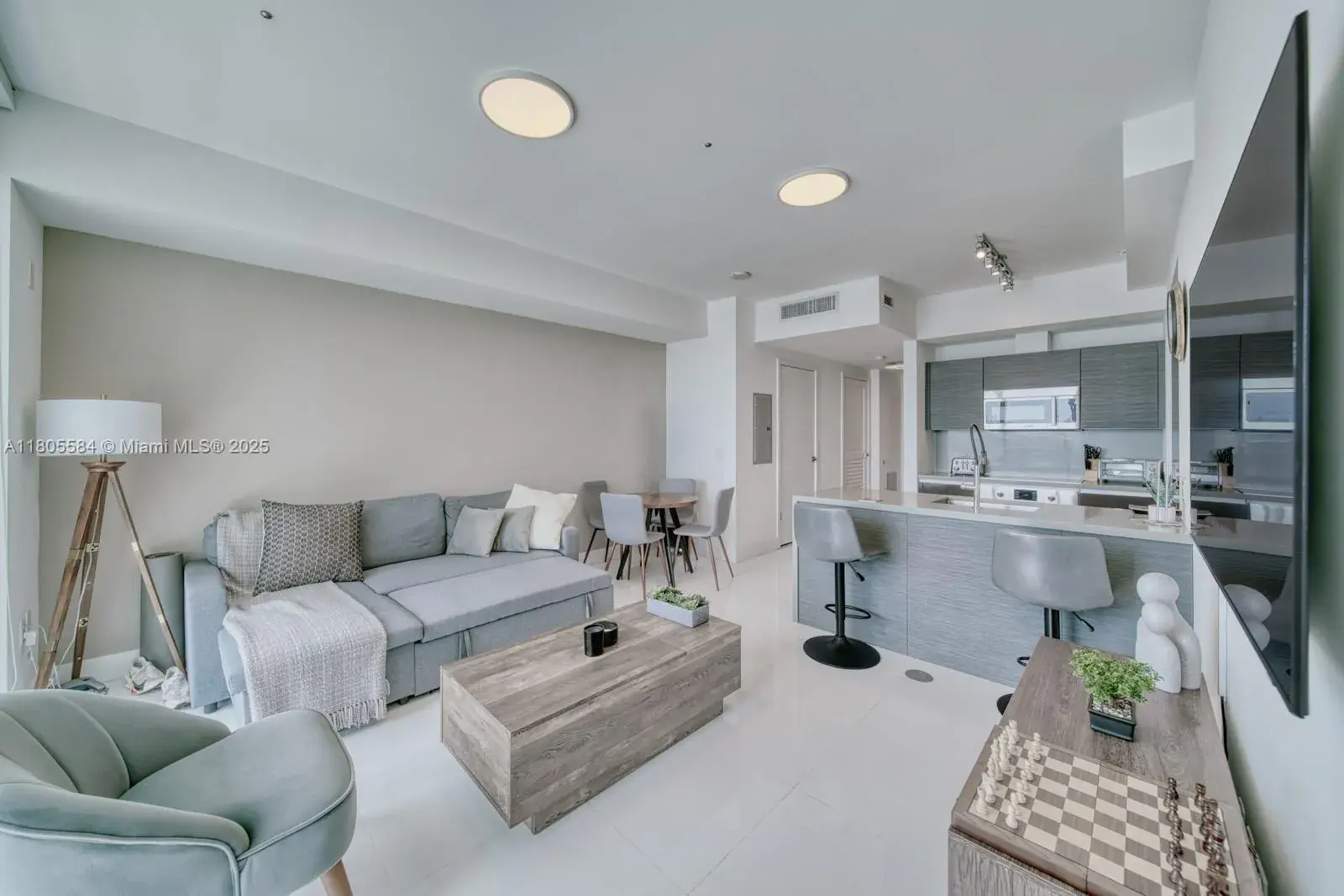 1080 Brickell Ave # 3802, Miami FL 33131