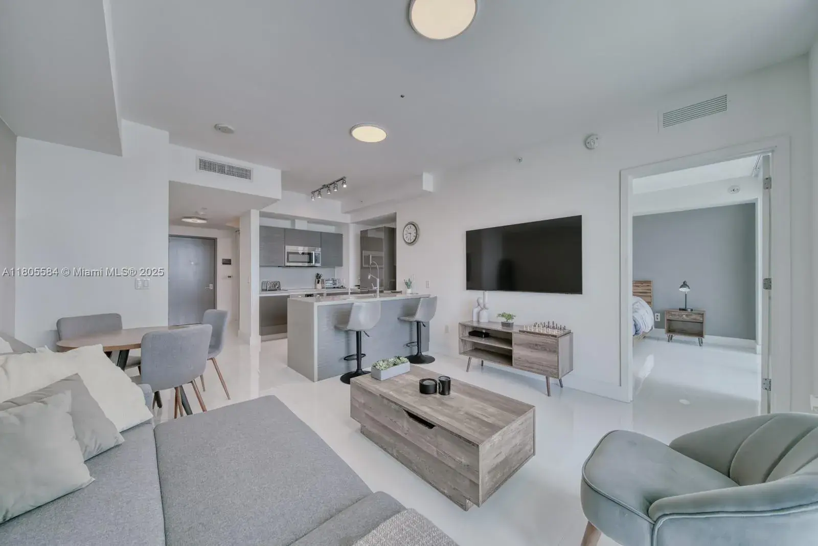 1080 Brickell Ave # 3802, Miami FL 33131