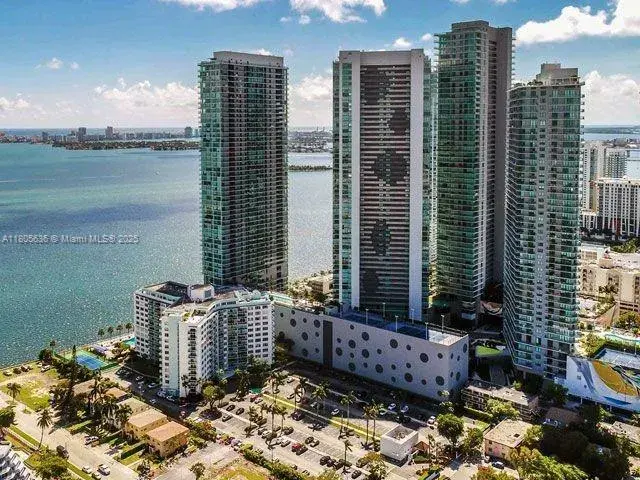 3 bedroom 3 bath Residential Lease for rent at 650 NE 32nd St # 4201, Miami FL 33137