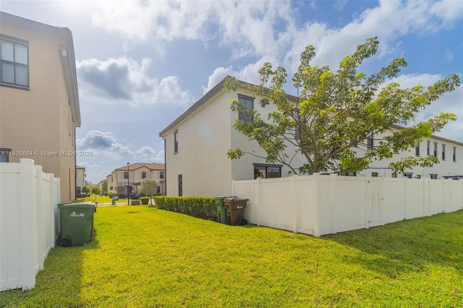 10966 W 33rd Way, Hialeah FL 33018