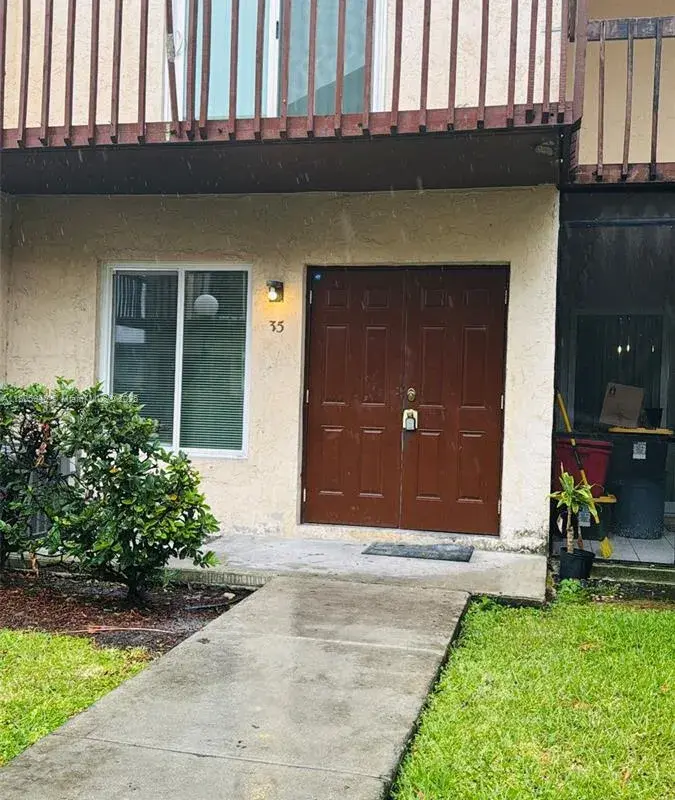 6605 Winfield Blvd, Margate FL 33063