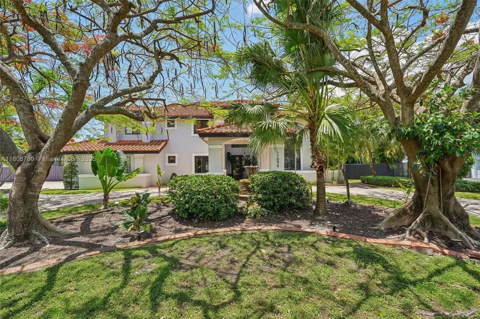 5 bedroom 5 bath Residential for sale at 11898 SW 74th Ter, Miami FL 33183
