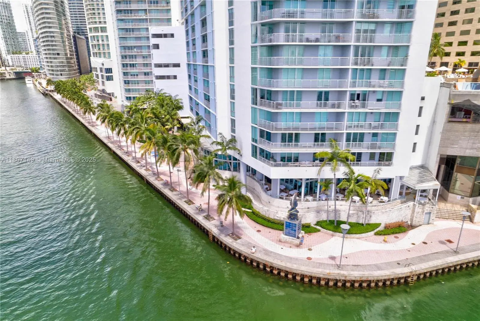 335 S Biscayne Blvd # 1006, Miami FL 33131