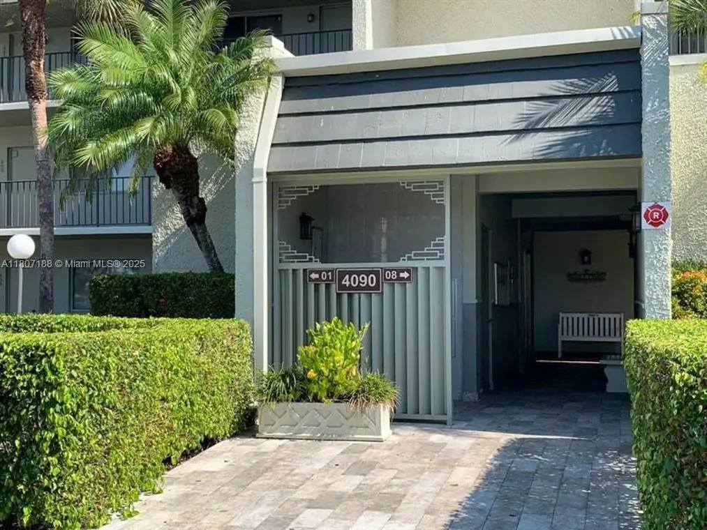 2 bedroom 2 bath Residential for sale at 4090 Tivoli Ct # 201, Lake Worth FL 33467