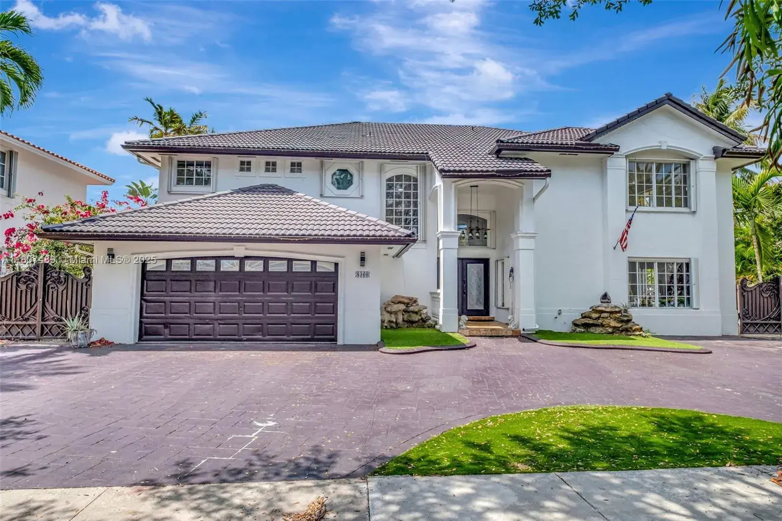 5 bedroom 6 bath Residential for sale at 8360 NW 159th Ter, Miami Lakes FL 33016