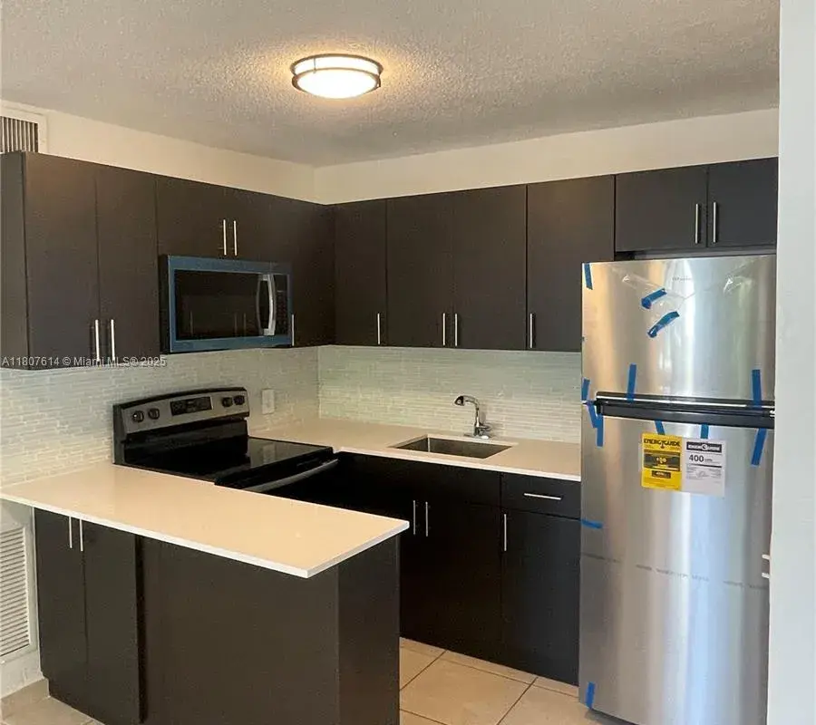 2385 SW 27th St # 4, Miami FL 33133