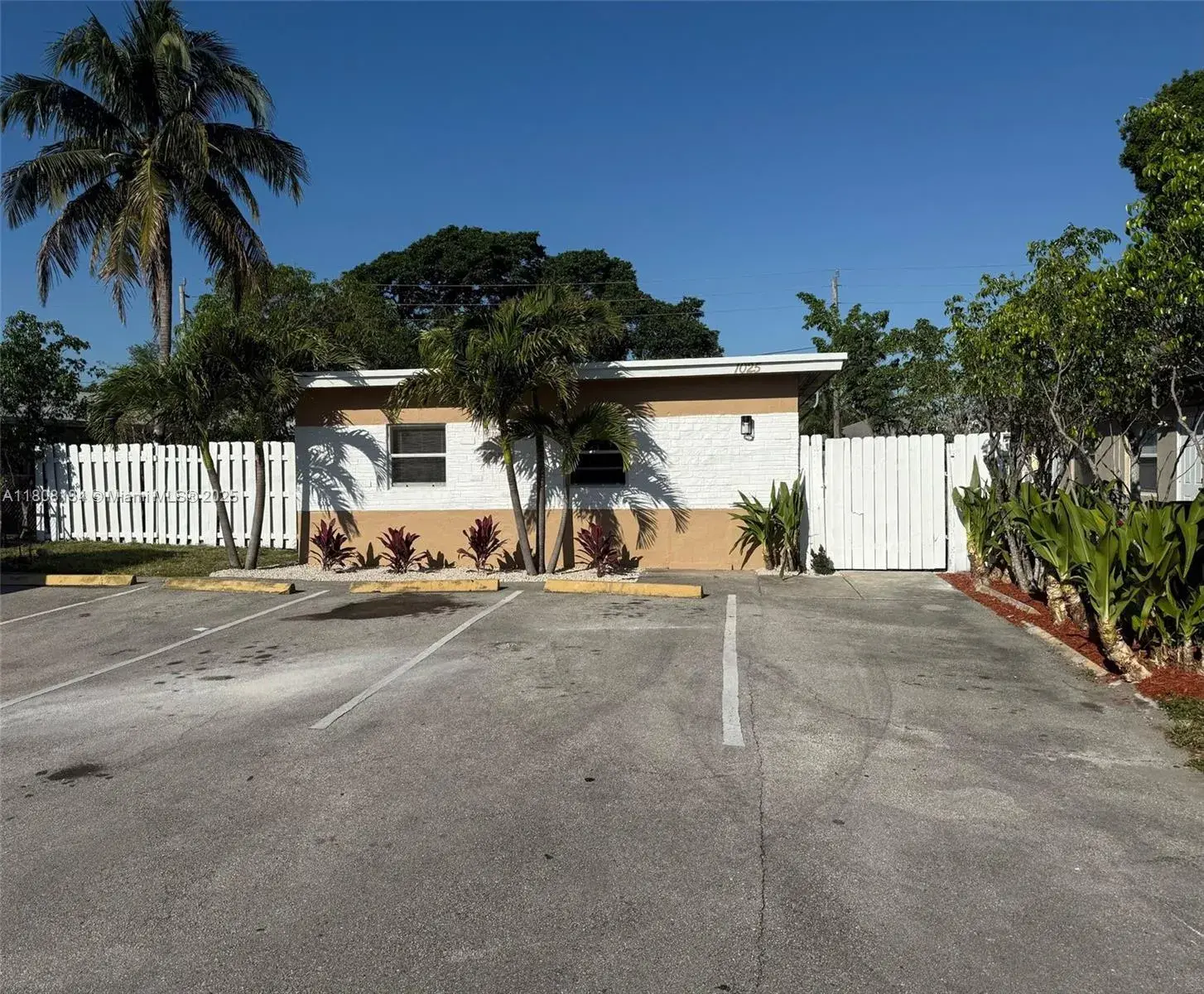 Residential Income for sale at 1025 NW 3rd Ave, Fort Lauderdale FL 33311