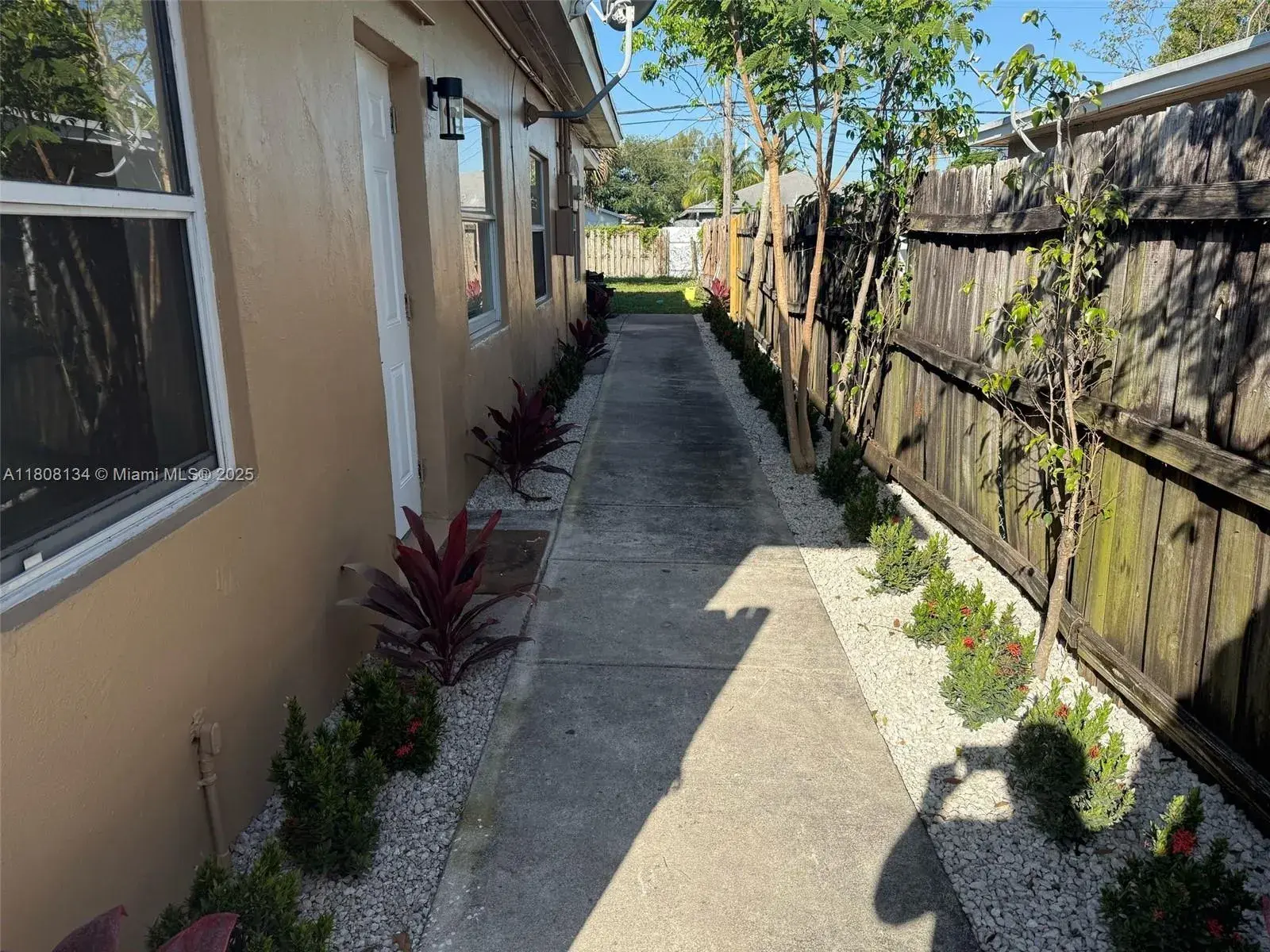 1025 NW 3rd Ave, Fort Lauderdale FL 33311