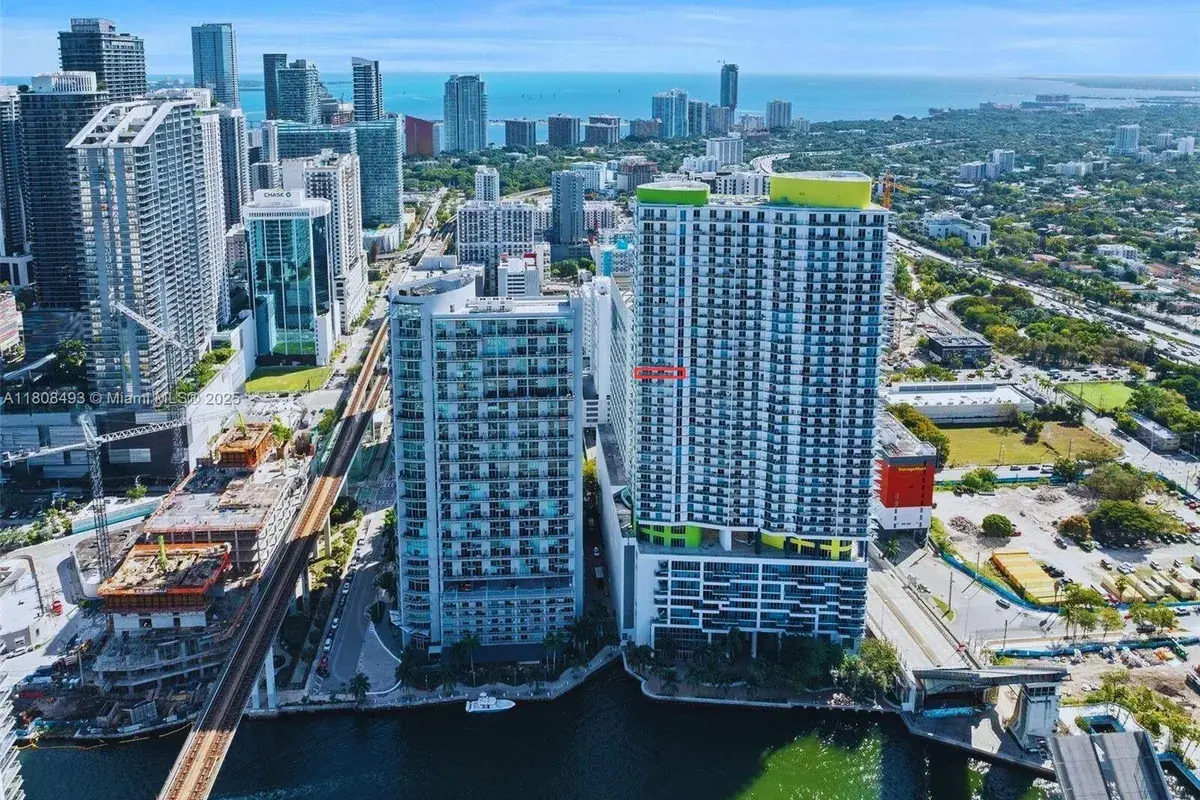 185 SW 7th St # 2911, Miami FL 33130