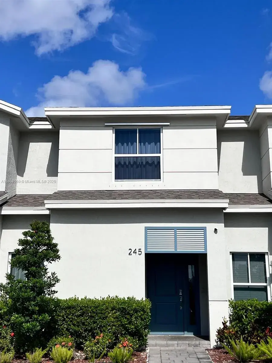 3 bedroom 3 bath Residential for sale at 245 NE 3rd Ct, Florida City FL 33034