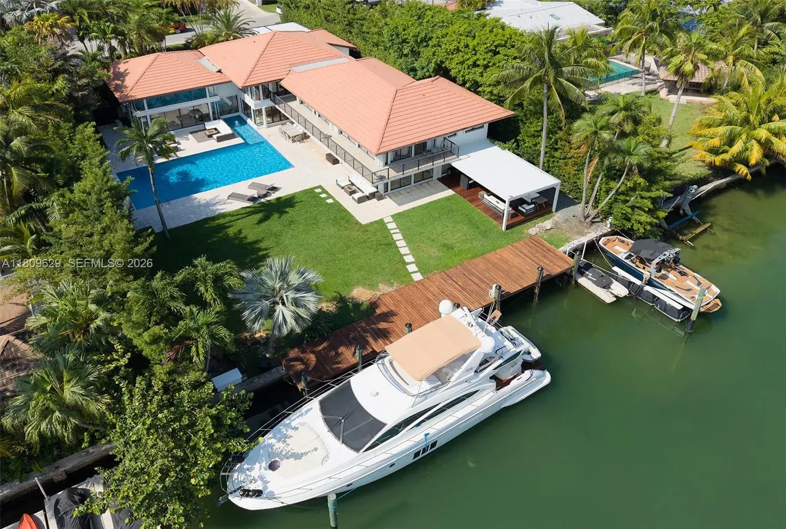 5 bedroom 5 bath for rent at 201 Knollwood Dr, Key Biscayne FL 33149