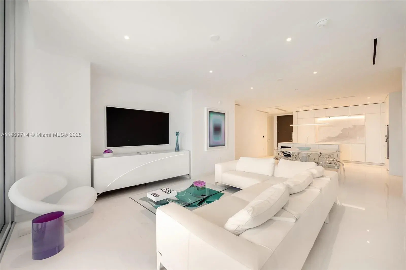 2 bedroom 3 bath Residential for sale at 300 Biscayne Blvd Way # 5205W, Miami FL 33131