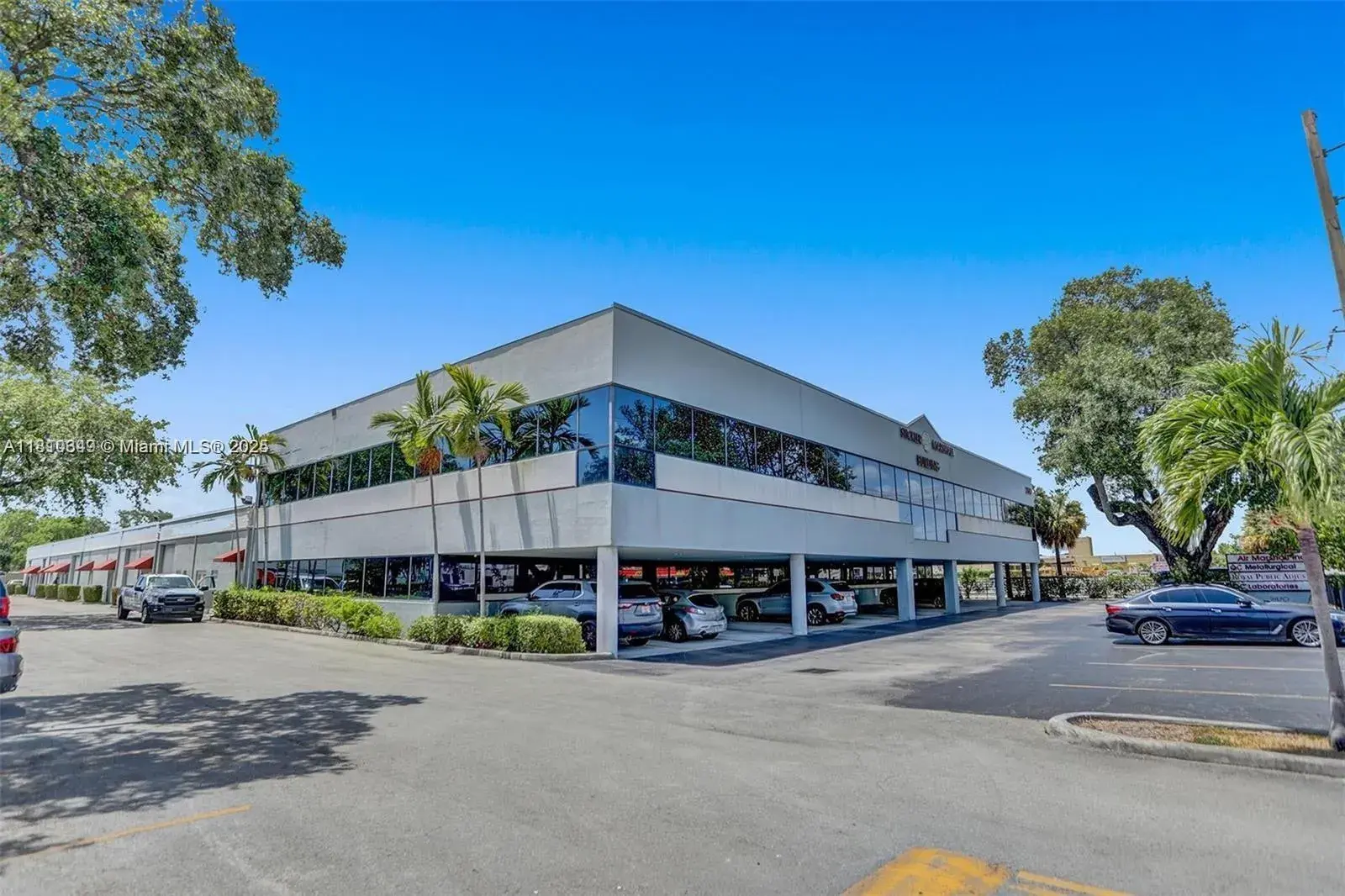 Commercial Sale for sale at 2870 Stirling Rd, Hollywood FL 33020