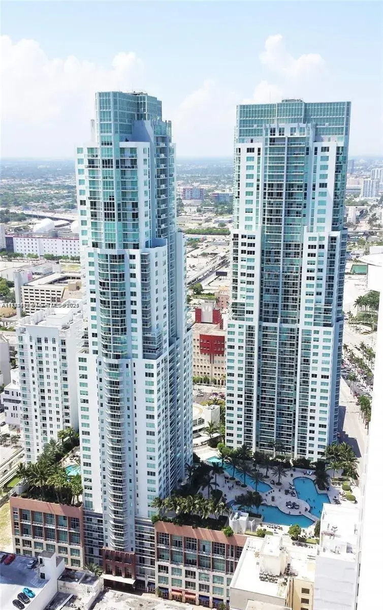 244 Biscayne Blvd # 643, Miami FL 33132