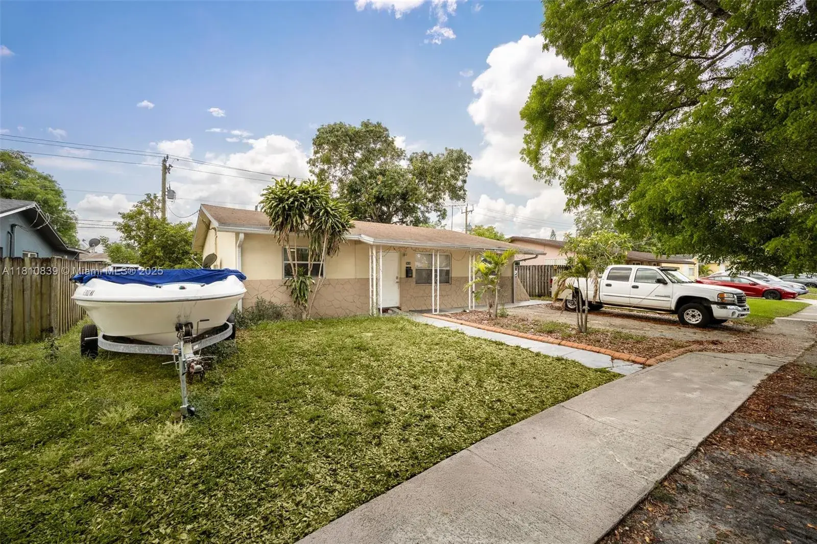 3 bedroom 2 bath Residential for sale at 3430 N 65th Ave, Hollywood FL 33024