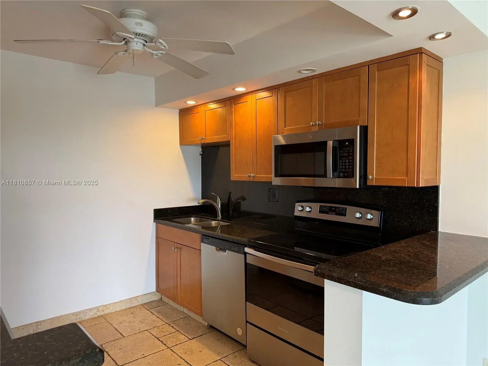 2900 NE 30th St # 7, Fort Lauderdale FL 33306