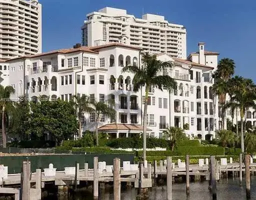 2 bedroom 2 bath Residential Lease for rent at 3900 ISLAND BL # 2, Aventura FL 33160