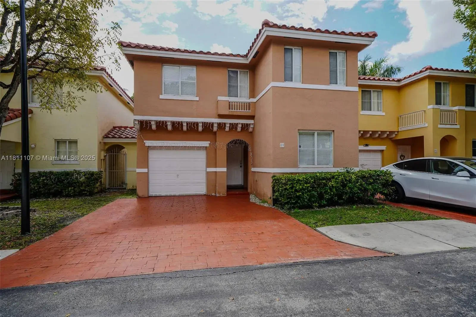 3 bedroom 3 bath Residential for sale at 14816 SW 104th St # 85, Miami FL 33196