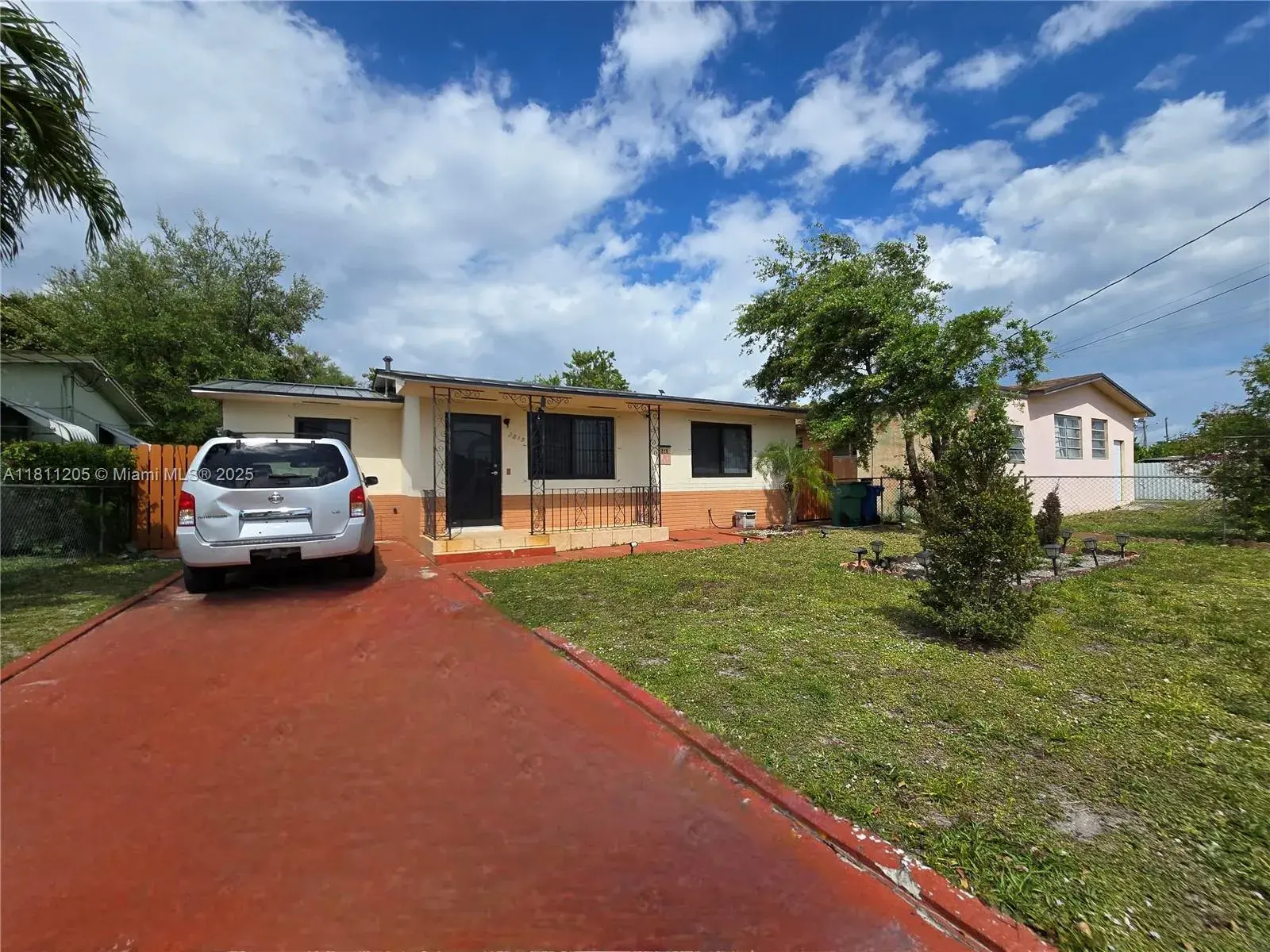 2815 NW 96th St, Miami FL 33147