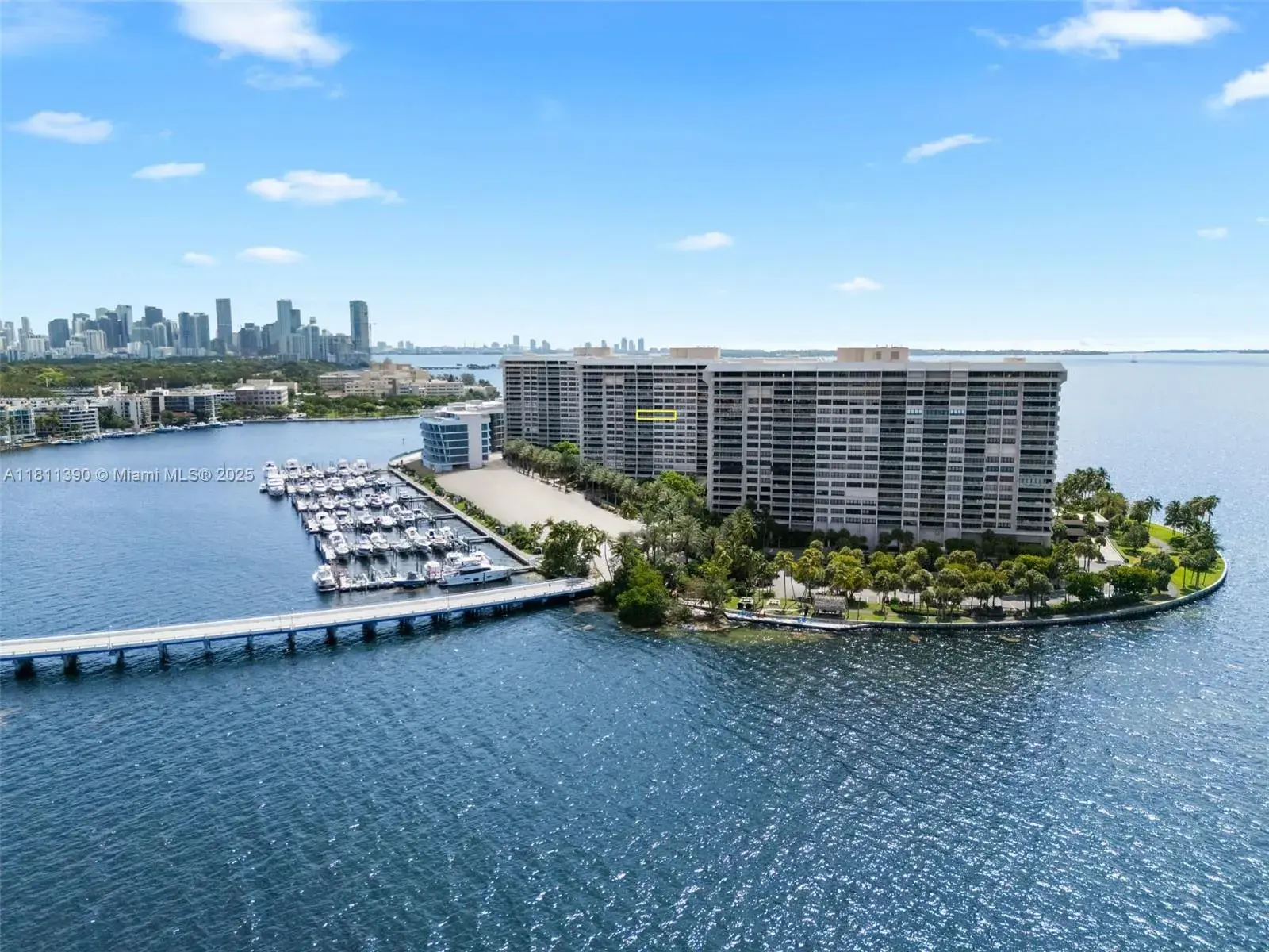 2 bedroom 2 bath Residential for sale at 2 Grove Isle Dr # B1108, Miami FL 33133
