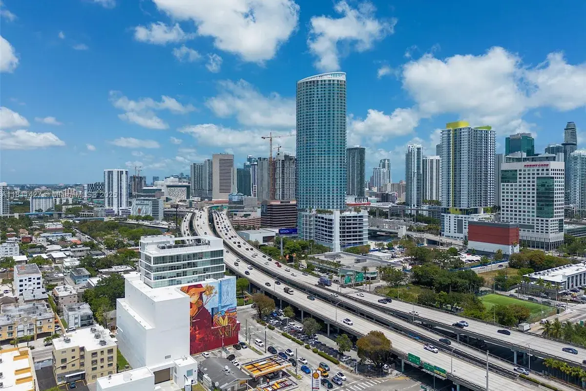 420 SW 7th St # 1106, Miami FL 33130
