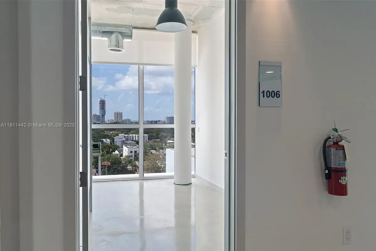 420 SW 7th St # 1006, Miami FL 33130