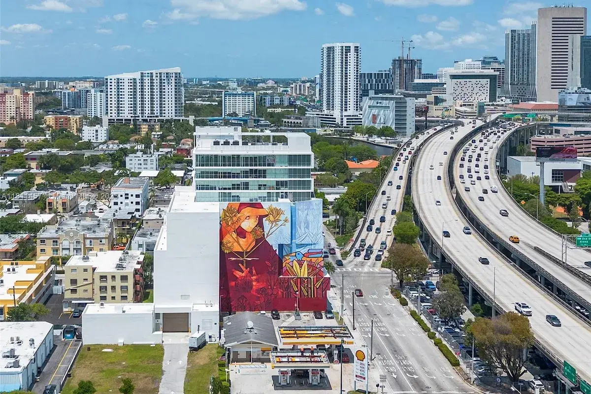 420 SW 7th St # 906, Miami FL 33130