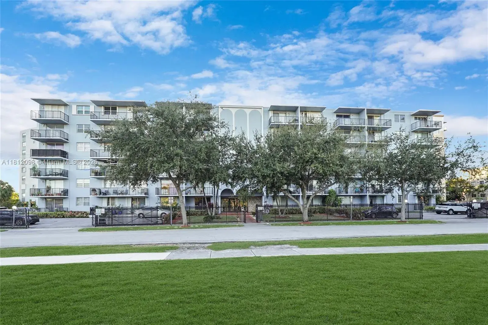12500 NE 15th Ave # 402, North Miami FL 33161