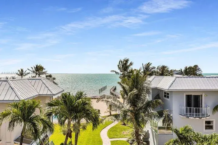 2 bedroom 2 bath Residential for sale at 140 Aregood Ln # C2, Plantation Key FL 33036