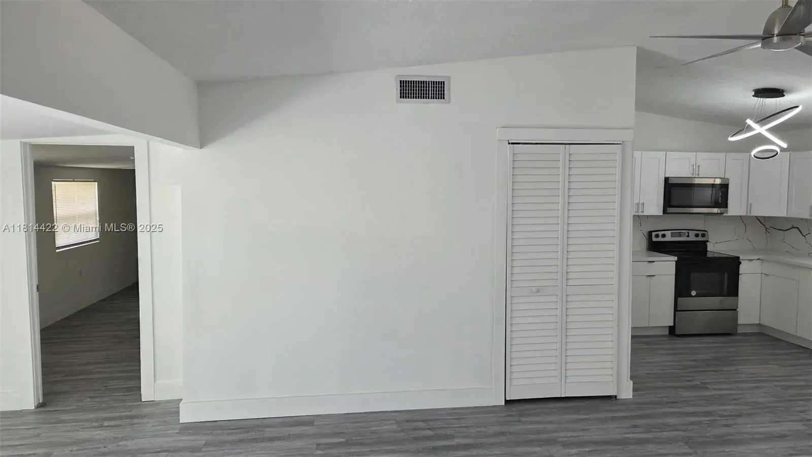 2248 MARINA PARK DR, Fort Myers FL 33905