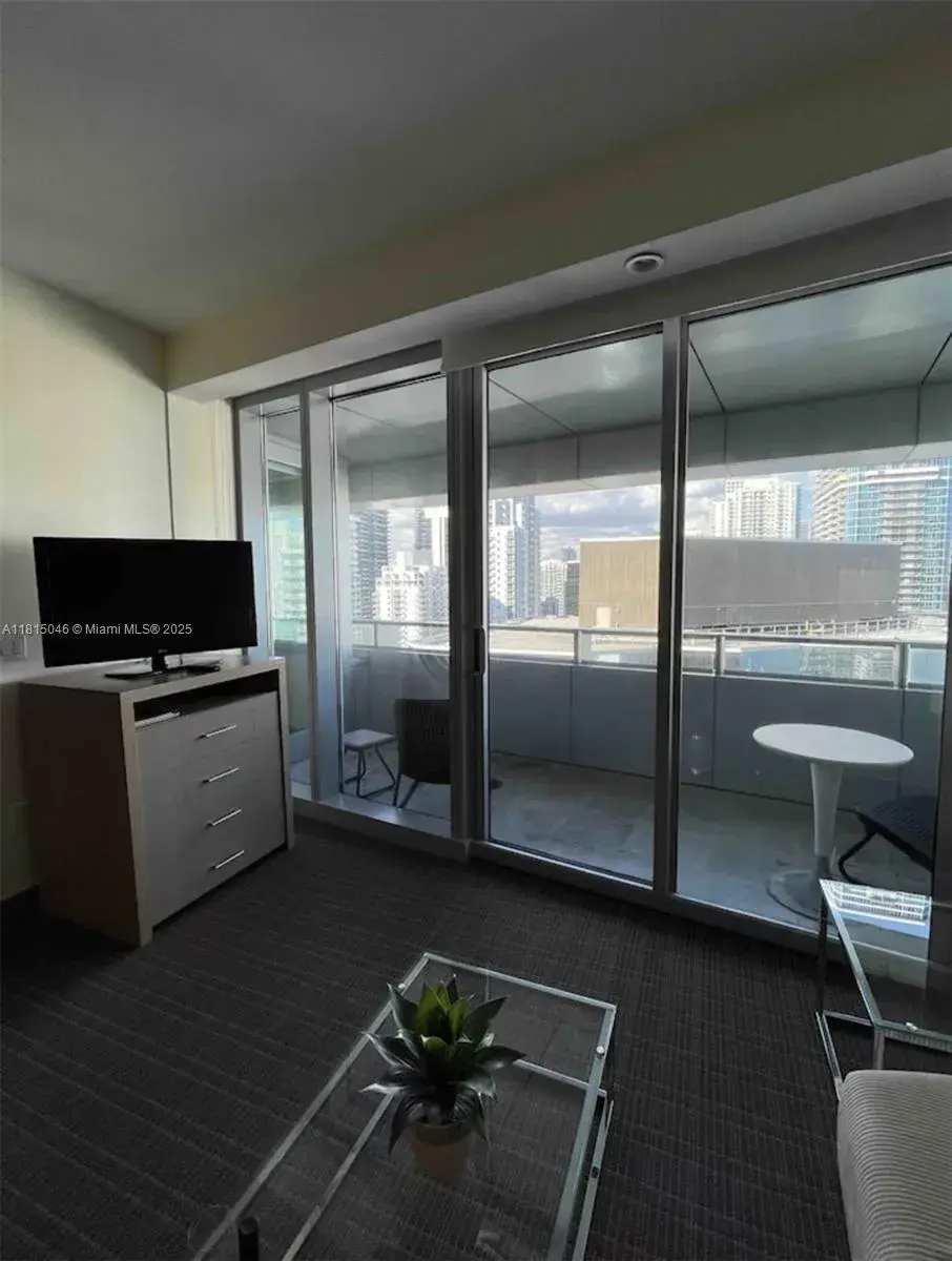 1395 Brickell Ave # 2814, Miami FL 33131 photo 3