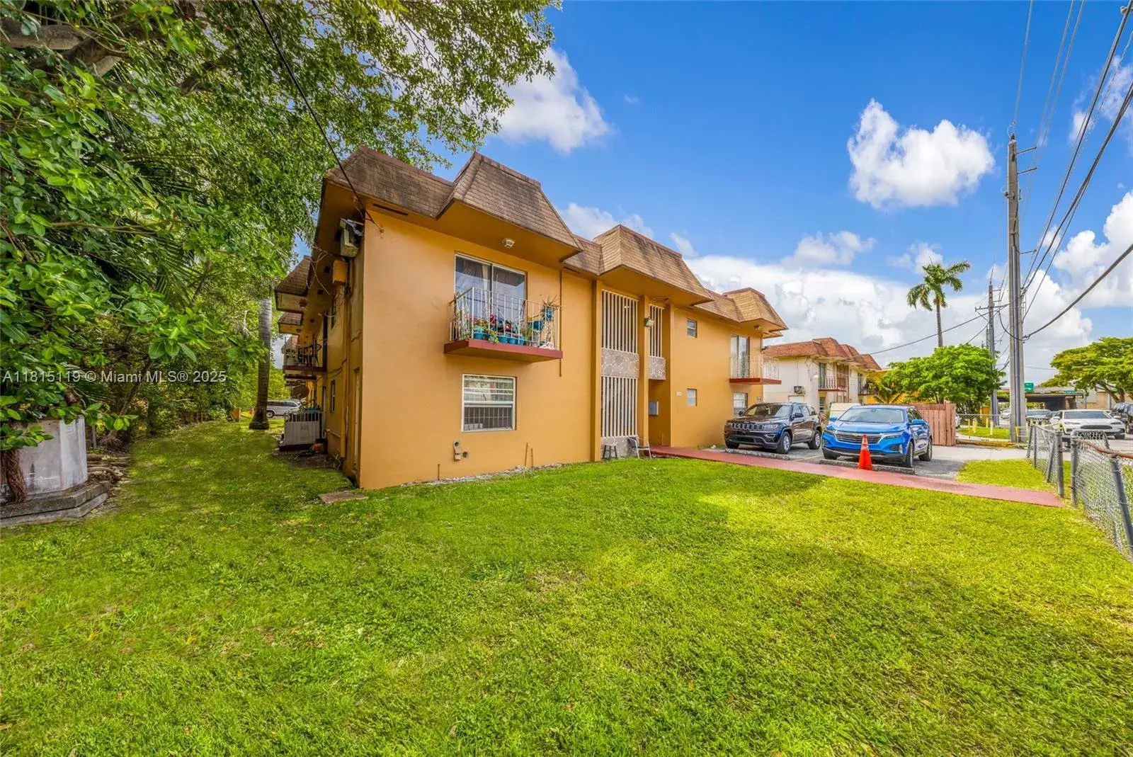 980 NW 45th Ave, Miami FL 33126