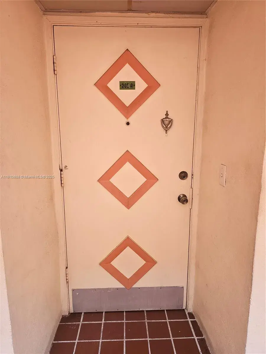2 bedroom 1 bath Residential Lease for rent at 215 SE 3rd Ave # 205A, Hallandale Beach FL 33009