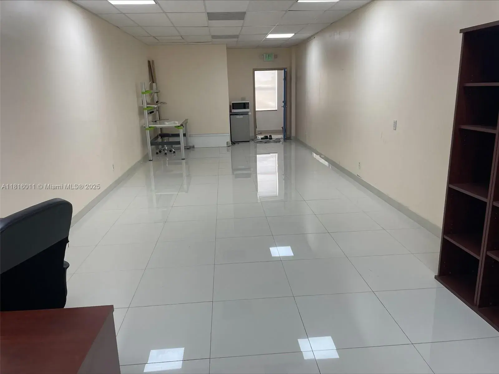 436 SW 8th St # 208, Miami FL 33130