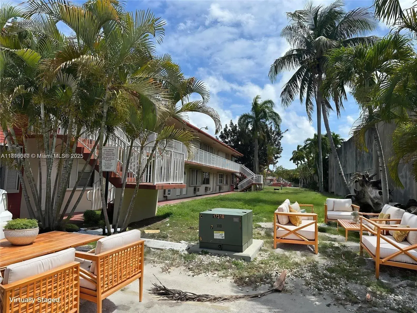 1 bedroom 1 bath Residential for sale at 2916 Funston St # 47A, Hollywood FL 33020