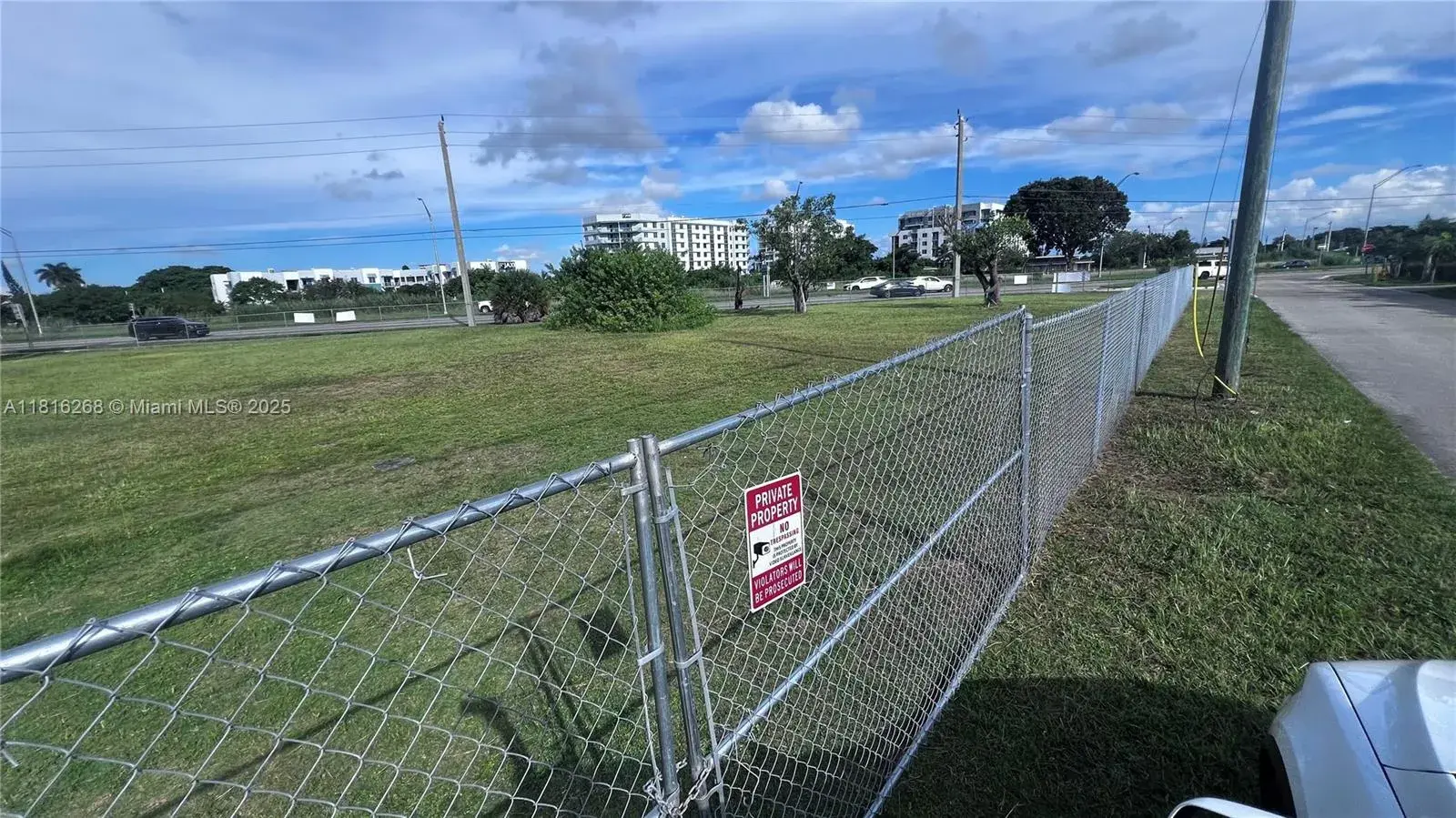 Commercial Land for sale at 21720 SW 118th Ave, Miami FL 33170
