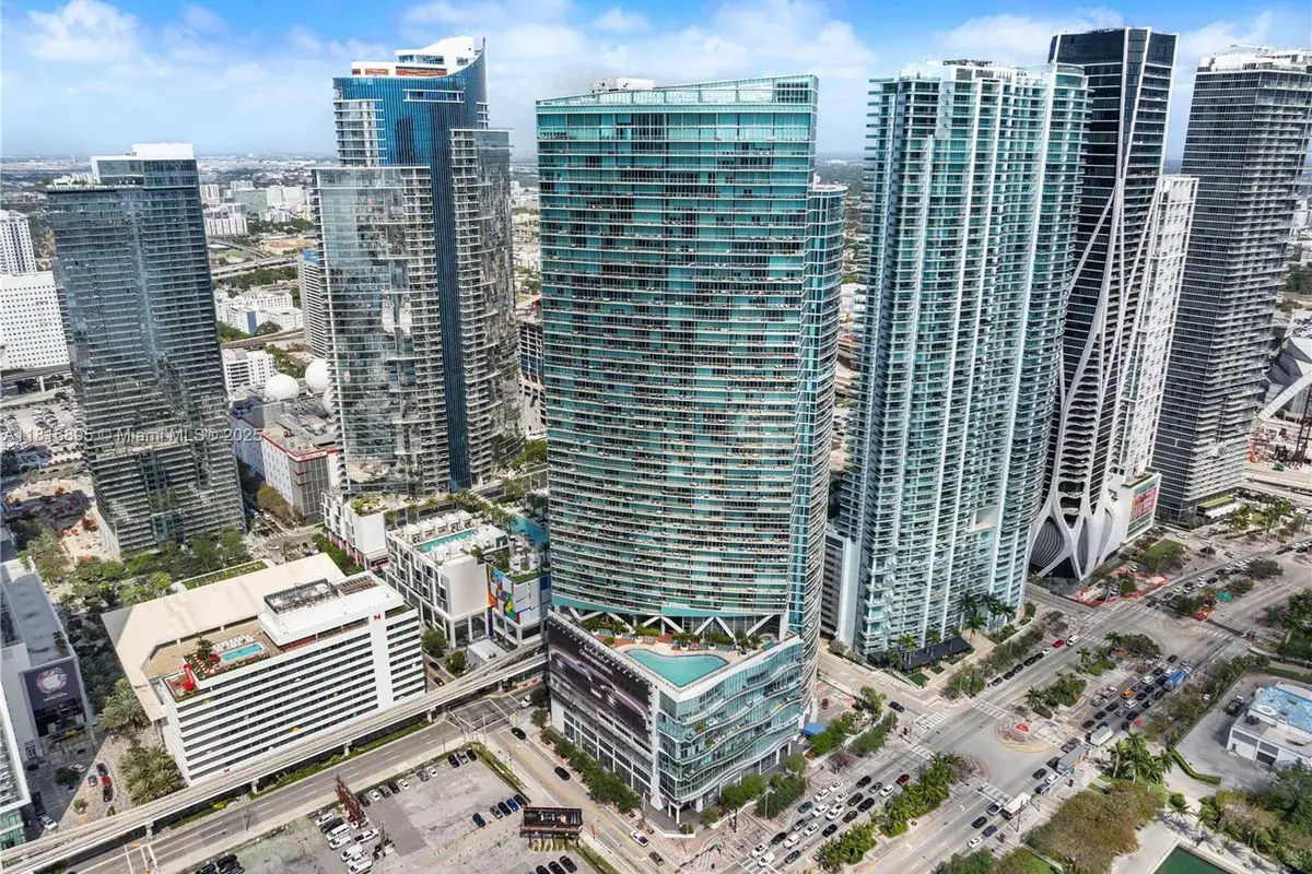 888 Biscayne Blvd # 4010, Miami FL 33132