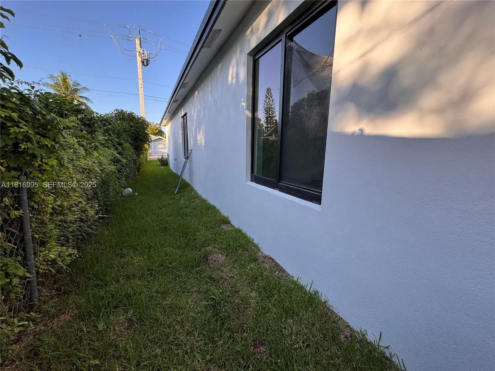 2430 NW 22nd Rd, Fort Lauderdale FL 33311