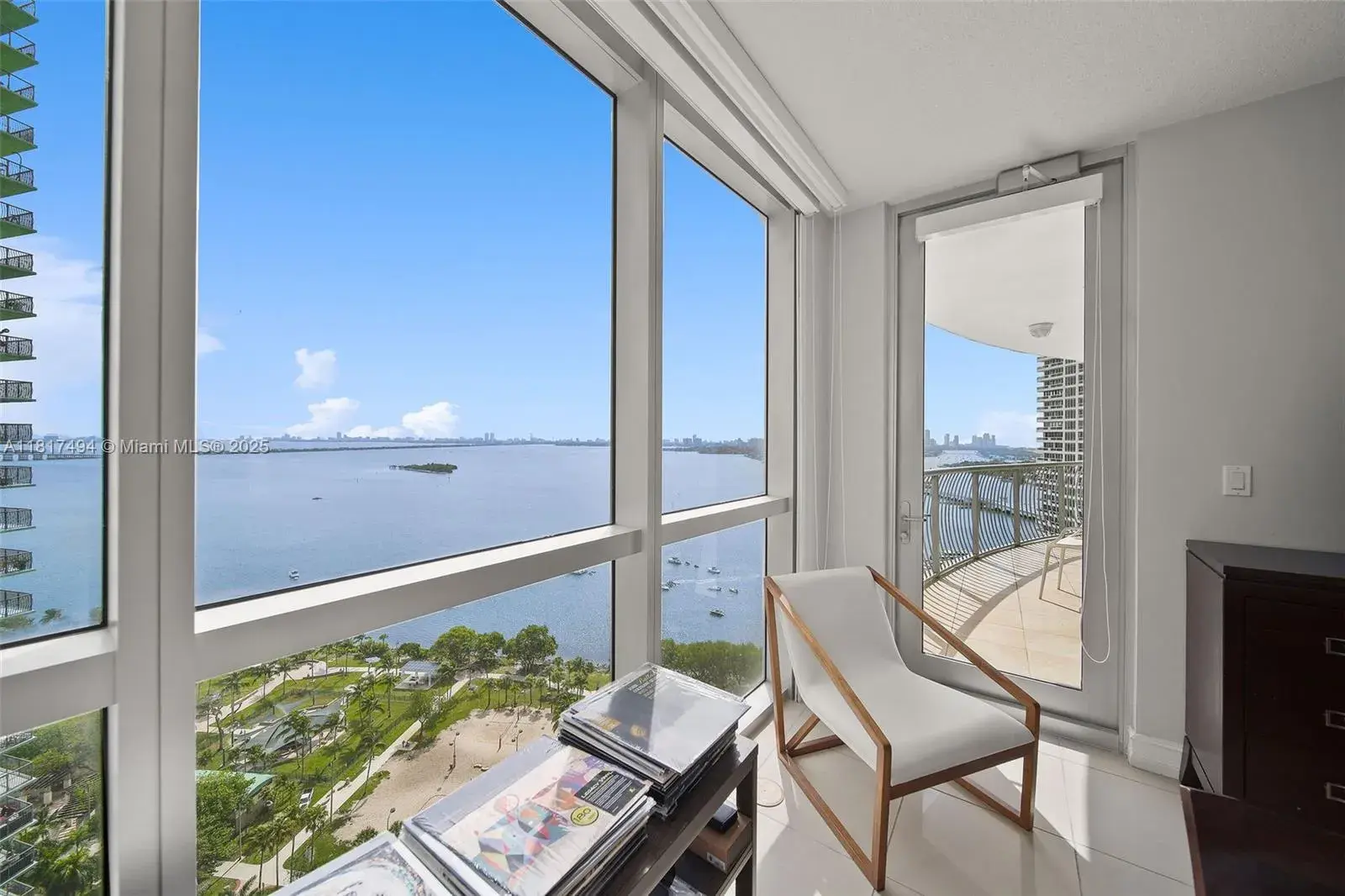 2 bedroom 2 bath Residential Lease for rent at 1750 N Bayshore Dr # 2701, Miami FL 33132