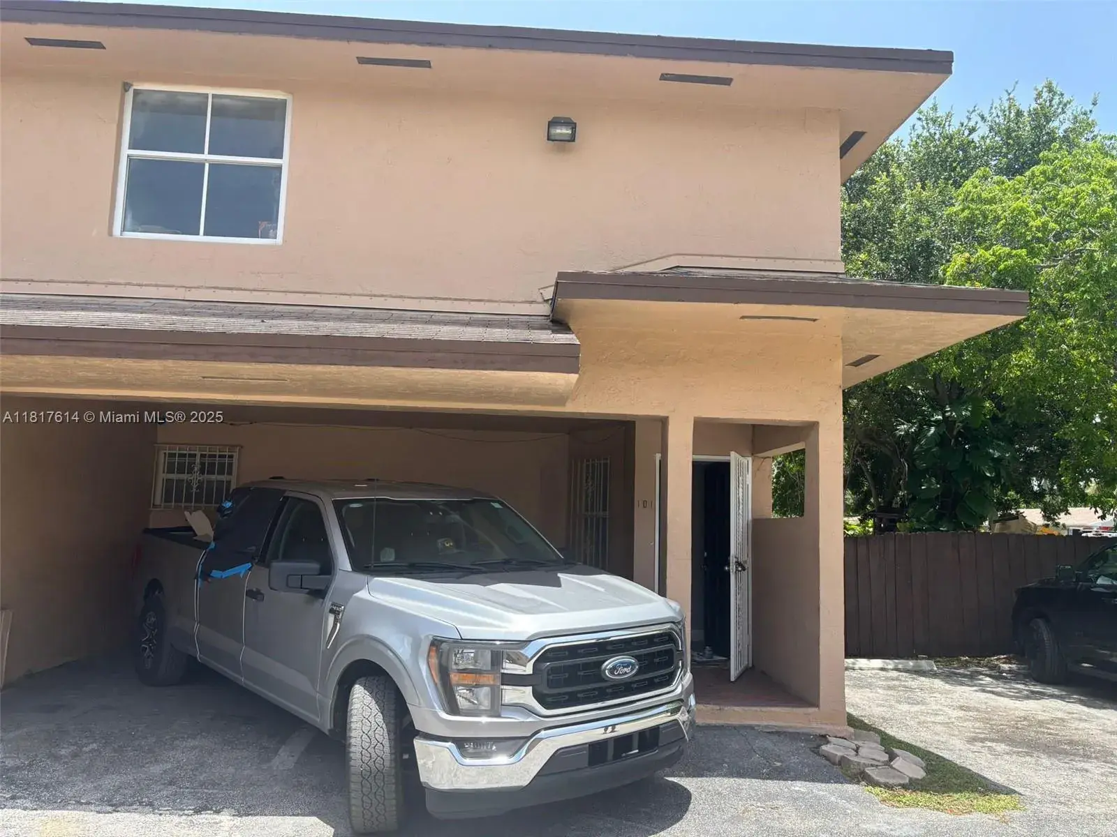 451 NE 136th St # 101, North Miami FL 33161
