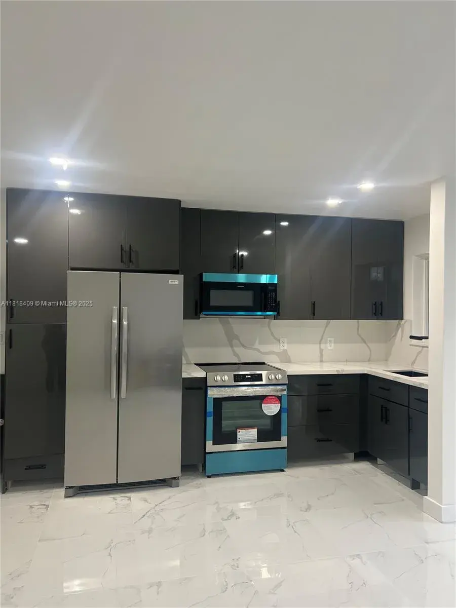 1818 Rodman St # 2D, Hollywood FL 33020