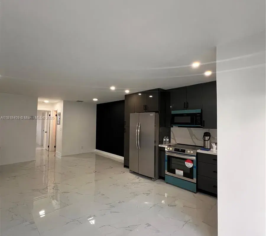 1818 Rodman St # 2D, Hollywood FL 33020