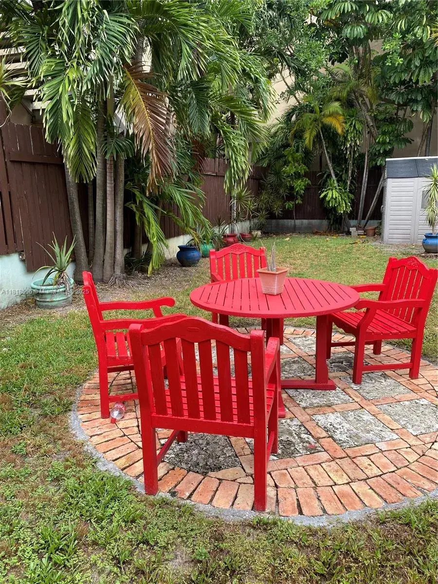 1710 Michigan Ave, Miami Beach FL 33139
