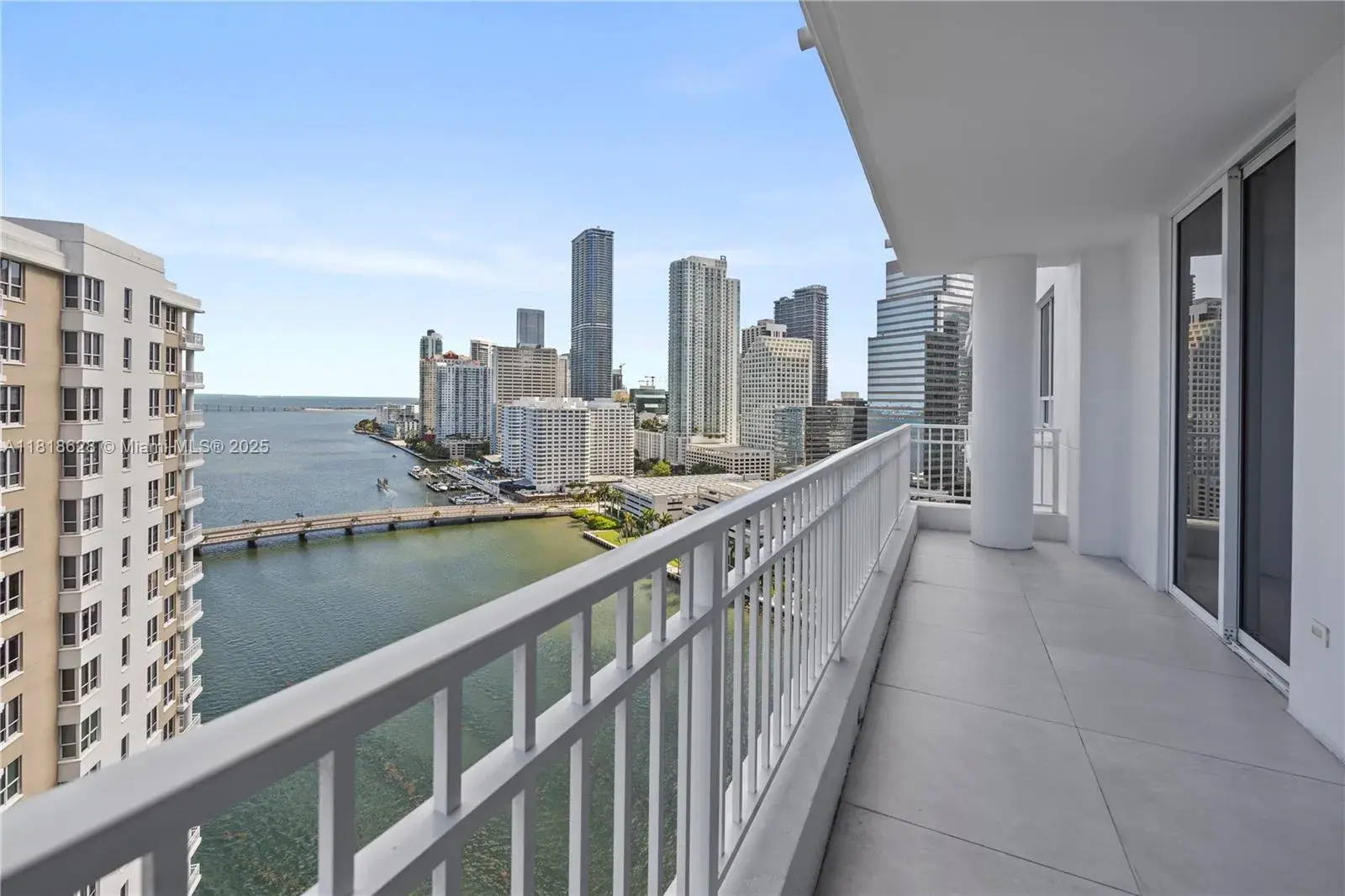 3 bedroom 3 bath Residential for sale at 801 Brickell Key Blvd # 2203, Miami FL 33131