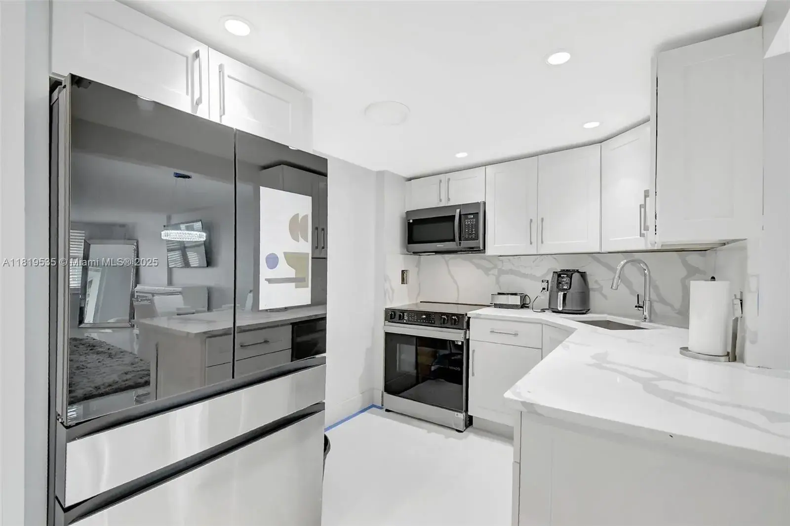 2 bedroom 2 bath Residential for sale at 3015 N Ocean Blvd # 4K, Fort Lauderdale FL 33308