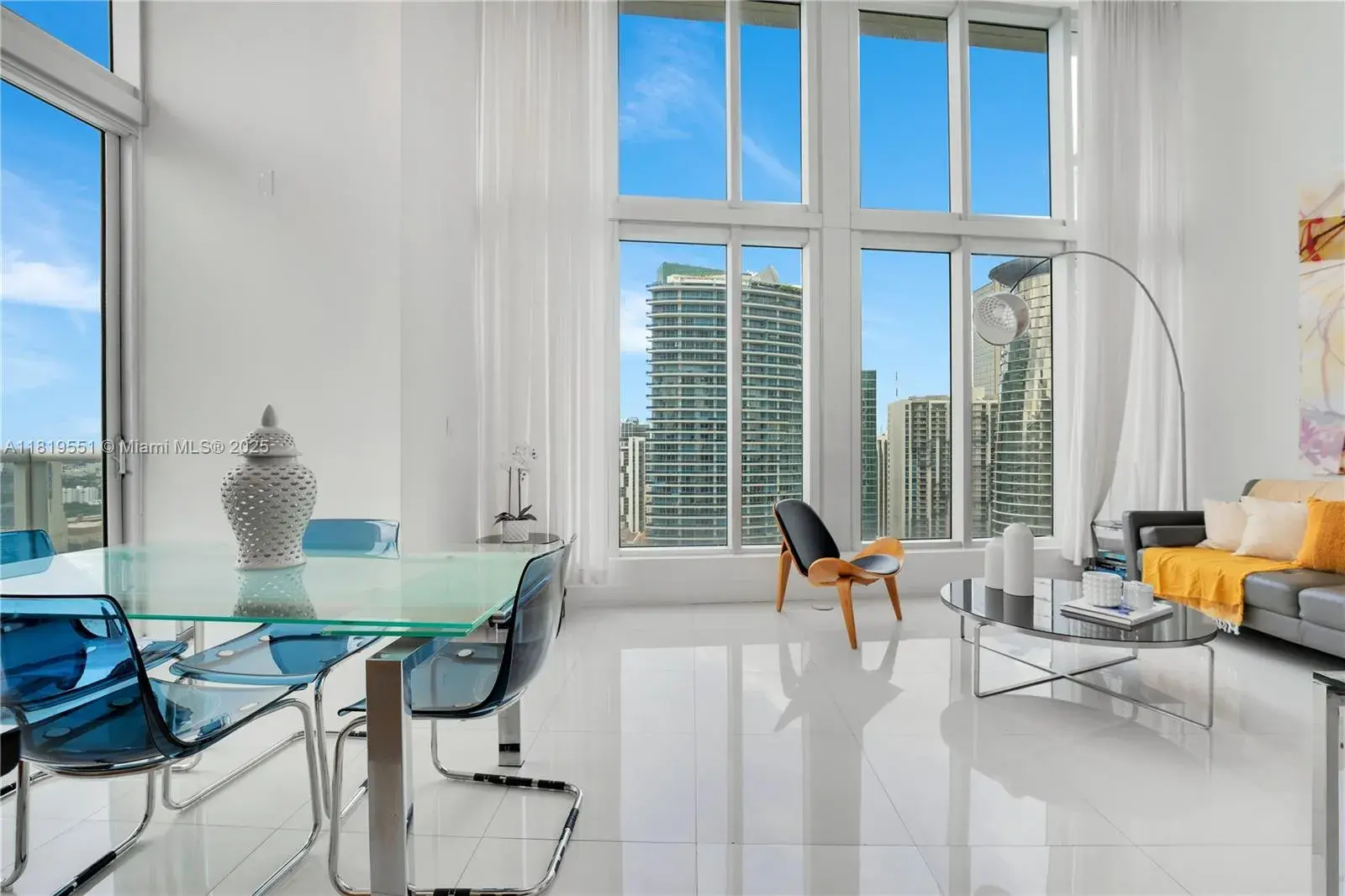 2 bedroom 2 bath Residential for sale at 485 Brickell Ave # 4004, Miami FL 33131