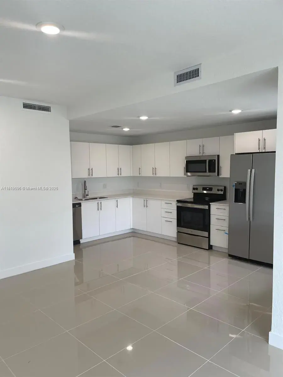 25600 SW 143rd Path, Homestead FL 33032